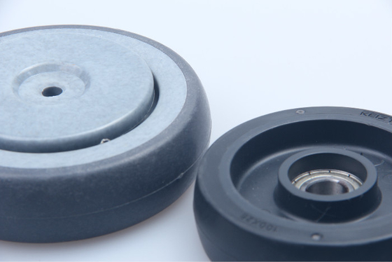Small Particles Conductive Carbon Masterbatch , IC TRAY Anti Static Dissipative